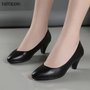 Artı Boyutu 34-42 Kadın Deri Orta Topuk Pompaları 2022 Yeni yüksek kaliteli ayakkabılar Klasik Siyah Yüksek Topuklu Ayakkabılar Ofis Bayan Ayakkabıları