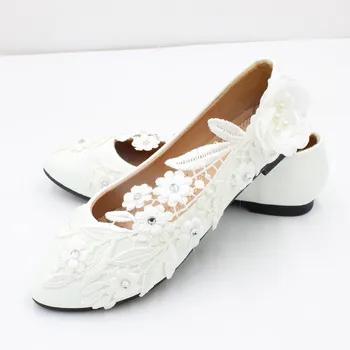 【Xingchenmao】 Yeni beyaz düz büyük boy düğün ayakkabı kadınlar için gelin düğün ayakkabı dantel dantel ayakkabı kadınlar için BH2117